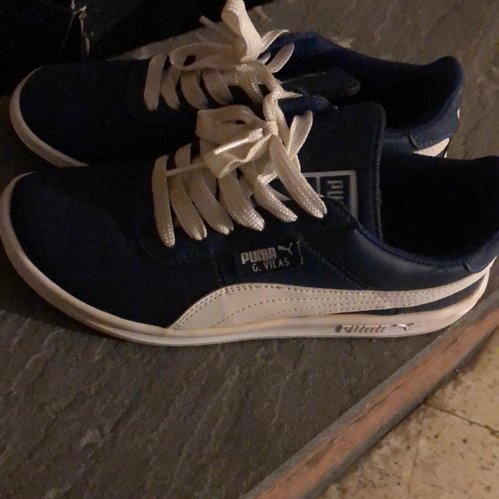 PUMA SNEAKERS